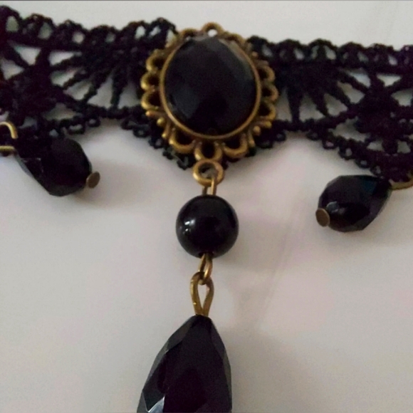 Elegant Black Lace Retro Choker Collar Necklace NWT - Picture 4 of 7